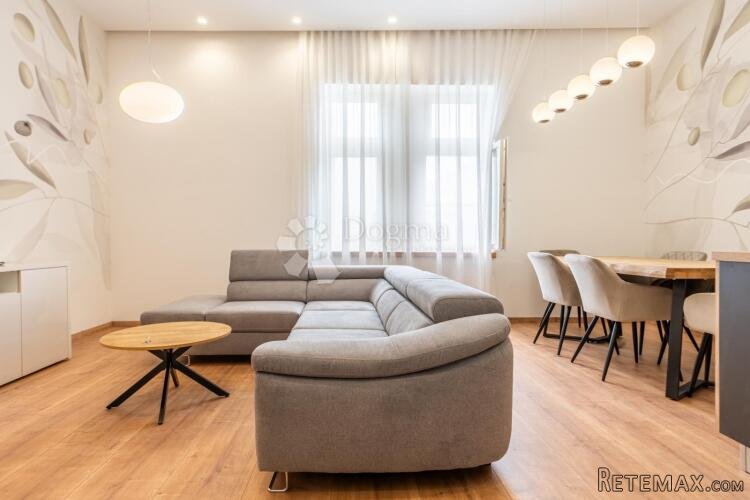 Rijeka,centar,prekrasan novoadaptiran i namješten 2s+db - 2