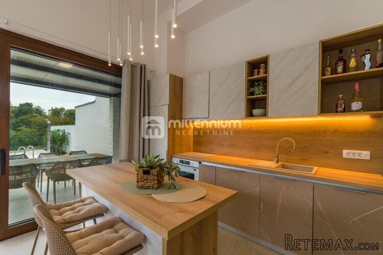 Istra, Svetvinčenat, moderna kuća s bazenom - 3