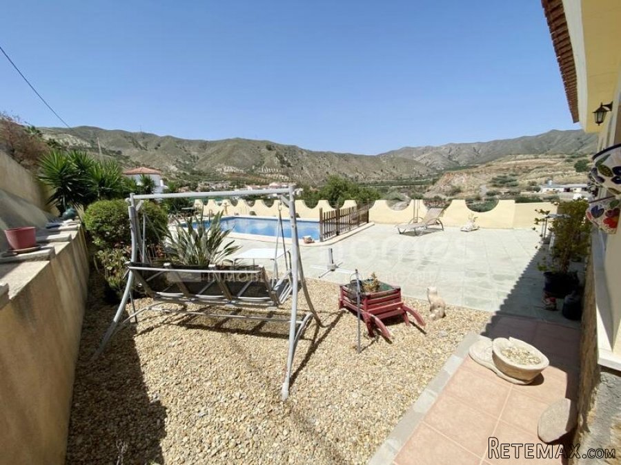 NEW LISTING TO VOSS HOMES - A lovingly maintained &.. - 3