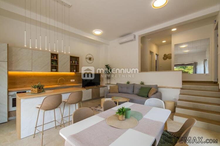Istra, Svetvinčenat, moderna kuća s bazenom - 4