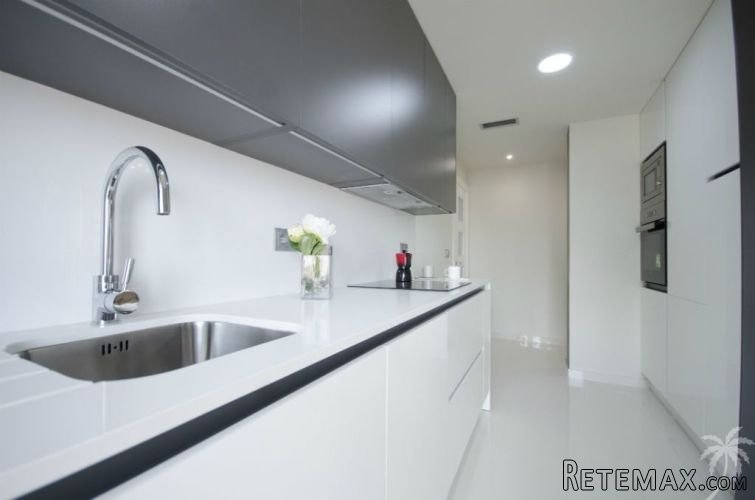 10 spacious, modern apartments, which are located in an..