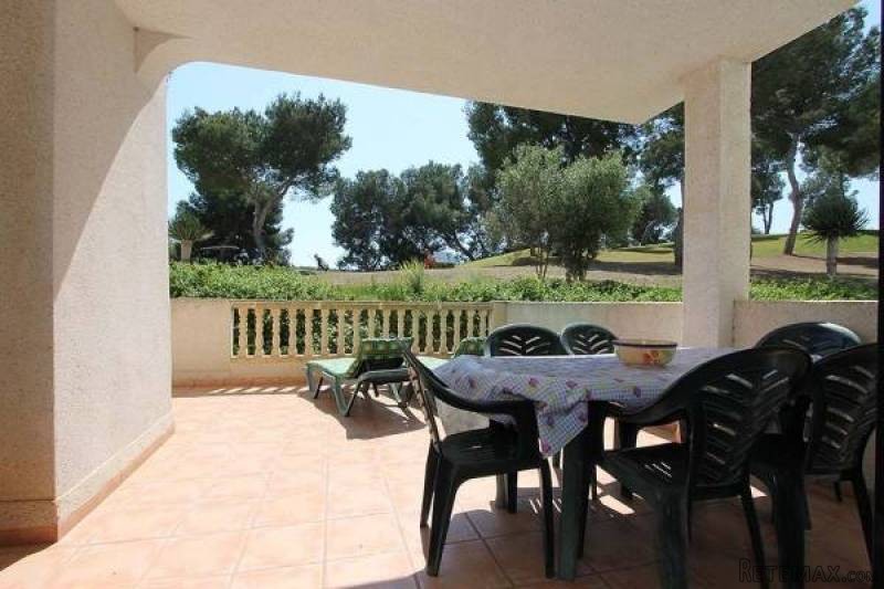 3 Bedroom 2 Bathroom Apartment In..
