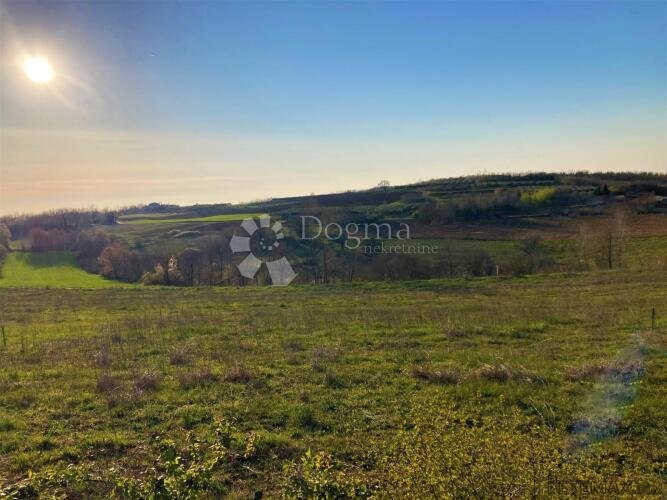 Građevinsko zemljište sa predivnim pogledom