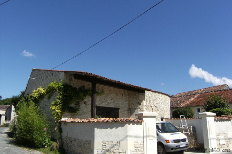 Pretty Stone House With Beautiful.. - 2