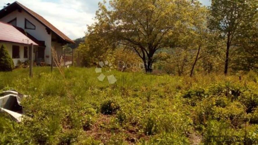 GRAĐEVINSKO ZEMLJIŠTE - VELIKA RAKOVICA - 2