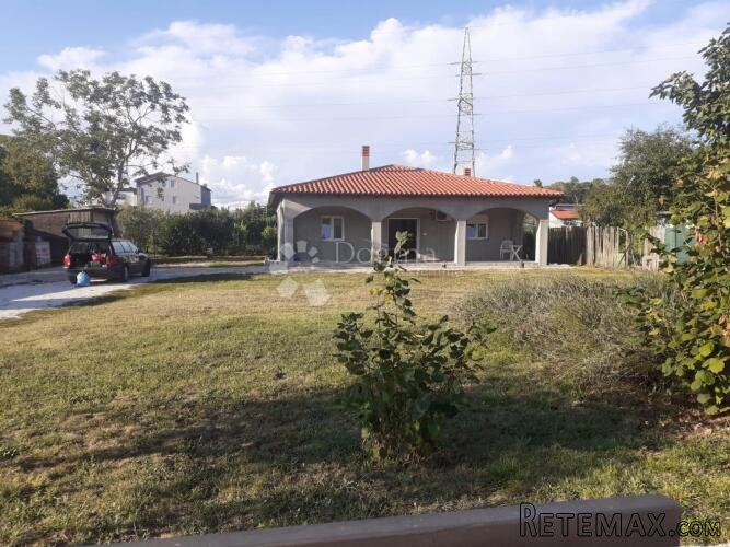 Sunčana prizemnica s velikom okućnicom nedaleko Pule - 2