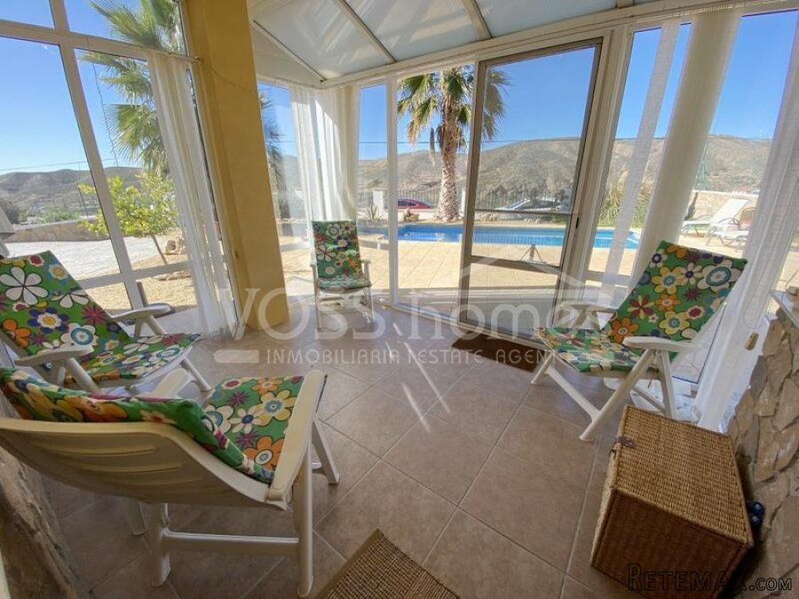 NEW & EXCLUSIVE LISTING TO VOSS HOMES - A beautifully.. - 5