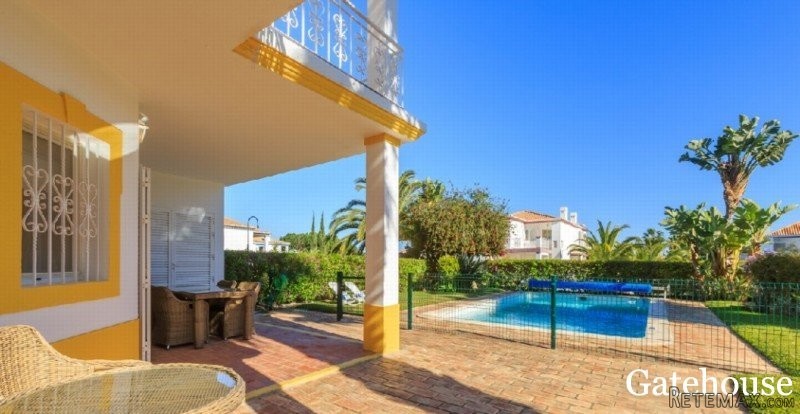 Encosta do Lago Golf Apartment For sale.. - 2