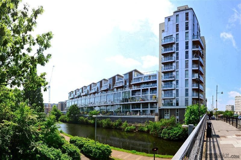 Property - London - For Sale