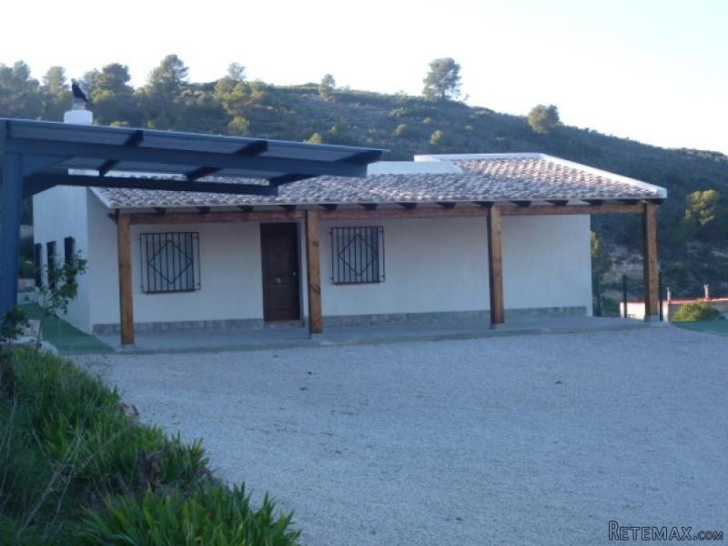 Villa for sale in Hondon de las Nieves..