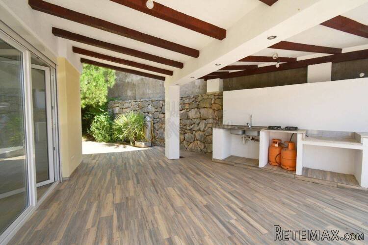 Apartman u gradu Krku s prekrasnom okućnicom! - 3