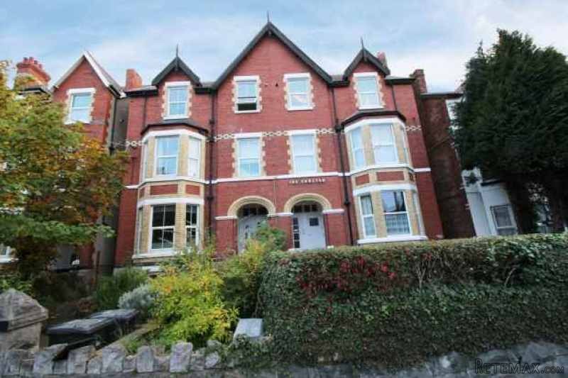 2 bedroom, Flat house for sale