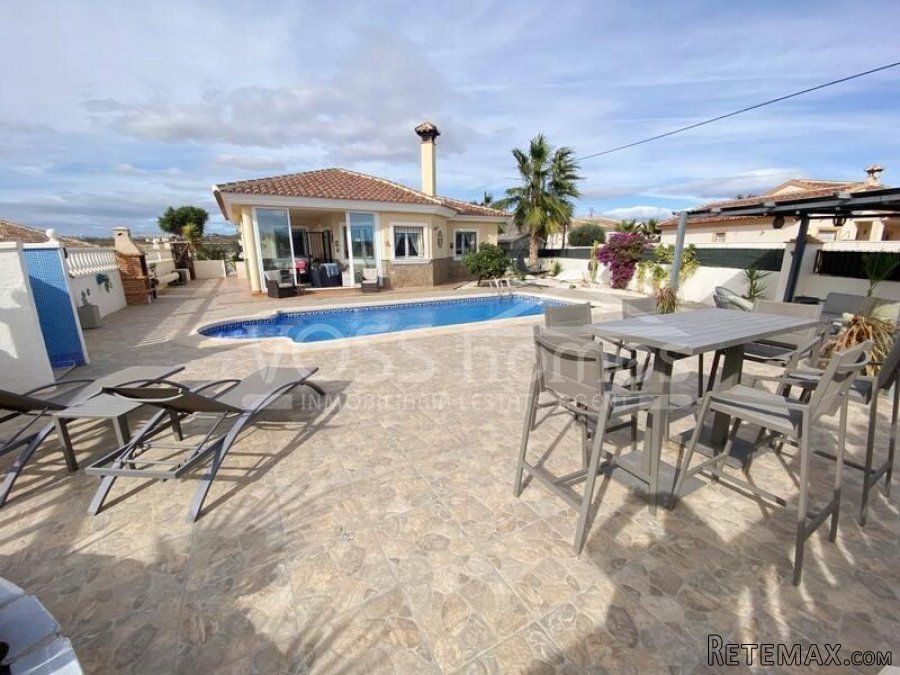 NEW & EXCLUSIVE LISTING TO VOSS HOMES - A lovingly.. - 4