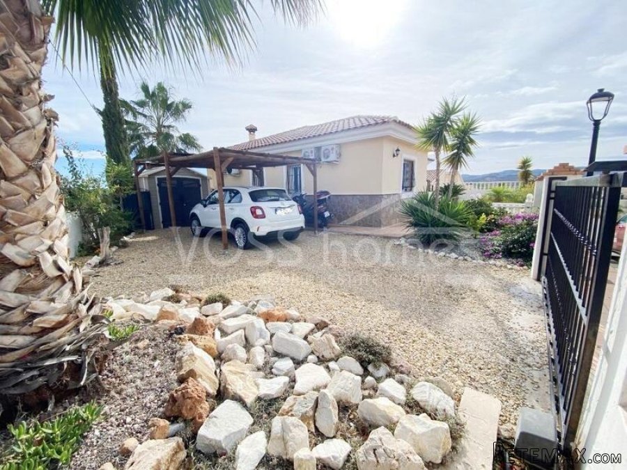 NEW & EXCLUSIVE LISTING TO VOSS HOMES - A lovingly.. - 6