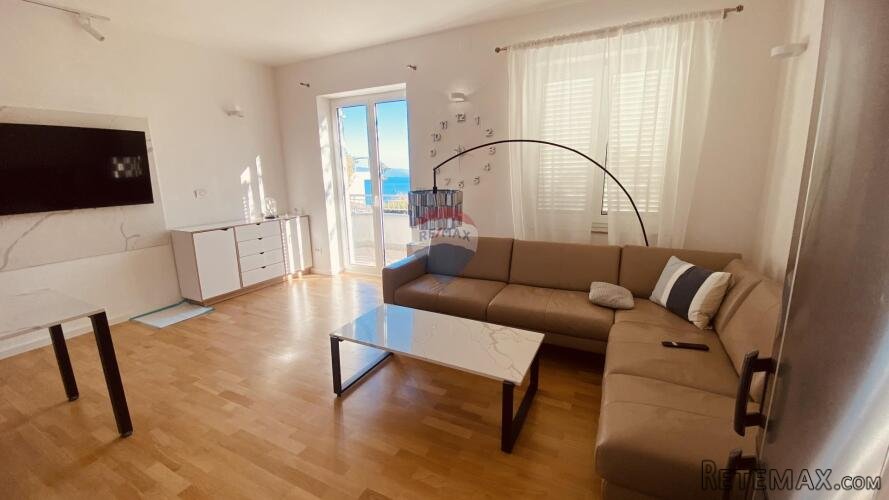 OPATIJA, IČIĆI - Stan 75 m2 sa terasom i pogledom na more