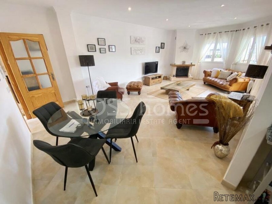NEW & EXCLUSIVE LISTING TO VOSS HOMES - A lovingly.. - 8