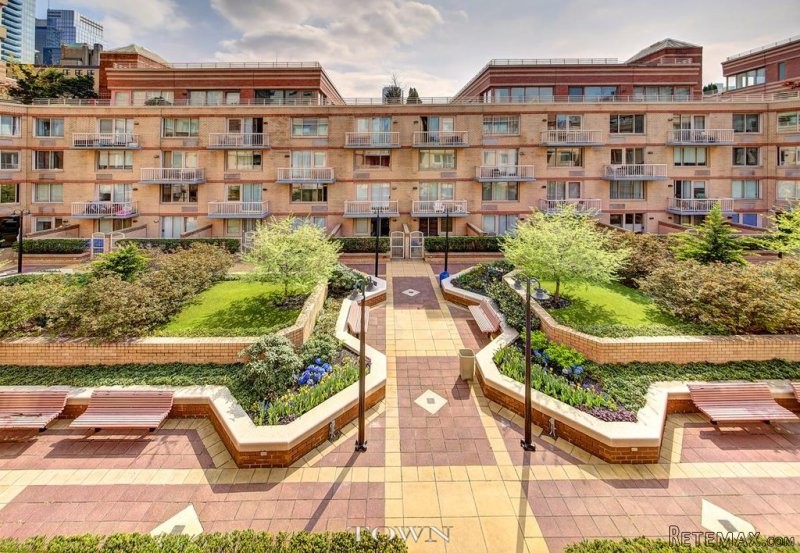 Condo - New York State - For Sale