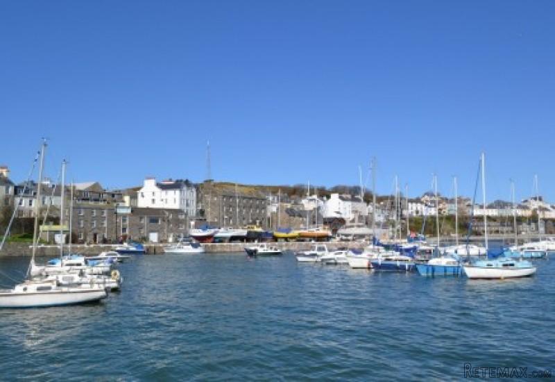 1 Harbourside Apartments, Port St Mary