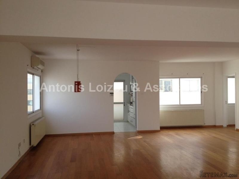 Top floor 3 bedroom apartment with.. - 2