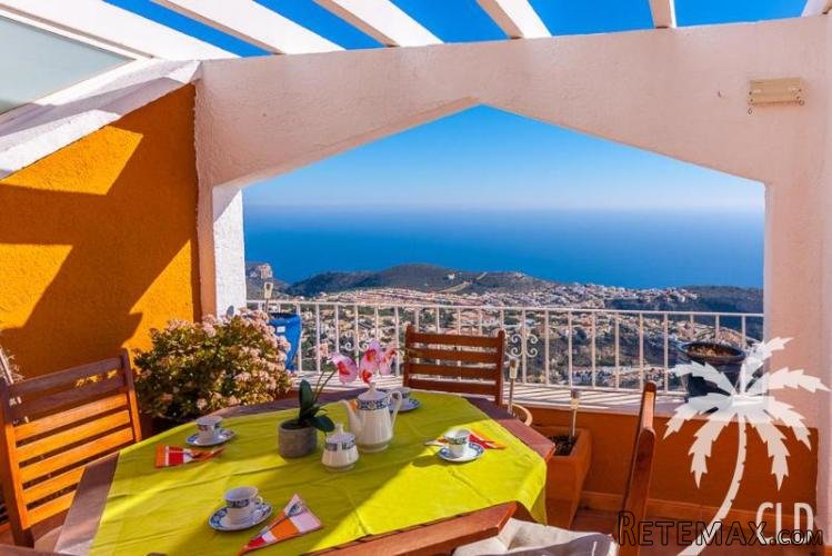 One off opportunity to buy a fantastic apartment with a..