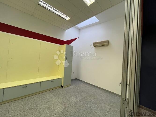 Poslovni prostor u trgovačkom centru