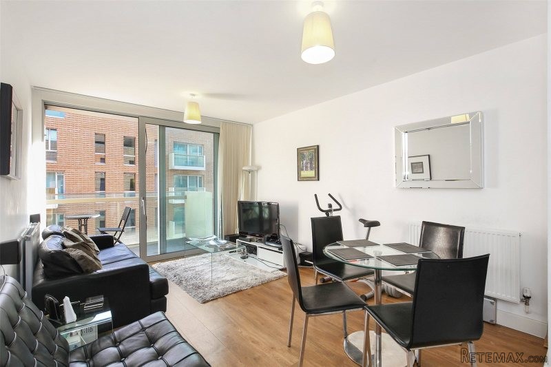 Property - London - For Sale - 2