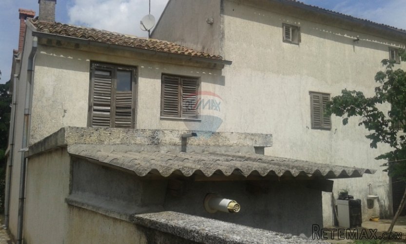 Krmed,prodaja kuće u nizu - 2