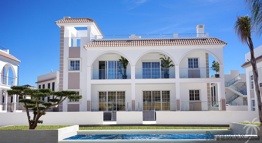 At the edge of the city Quesada, this new complex is being..