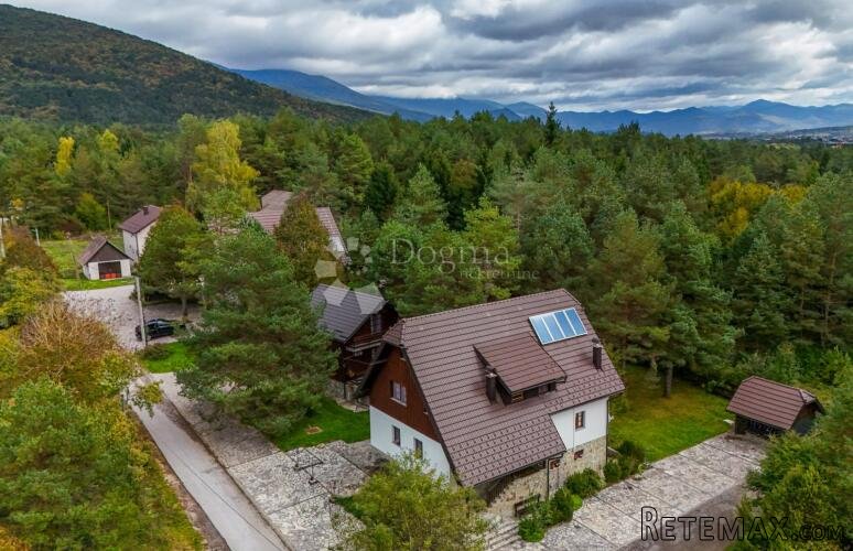 Pet jedinstvenih kuća u Plitvicama opremljenih za turizam