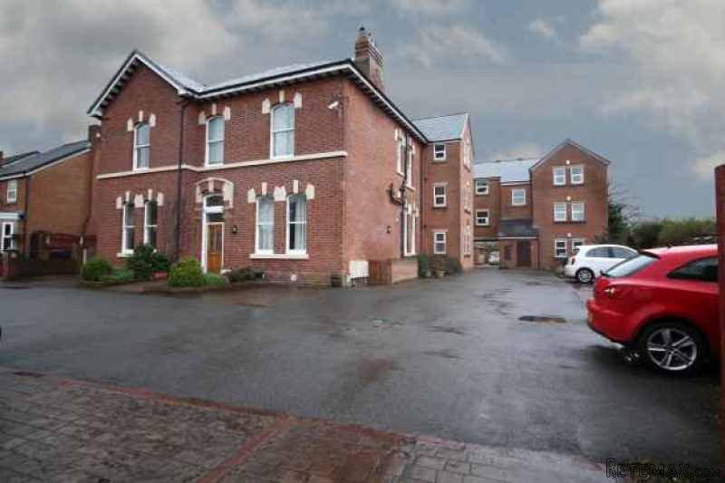 9 bedroom, Apartment house for sale