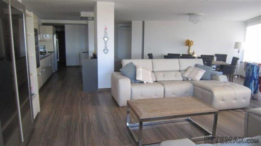 Lujoso y espacioso apartamento de estilo moderno,situado a.. - 2