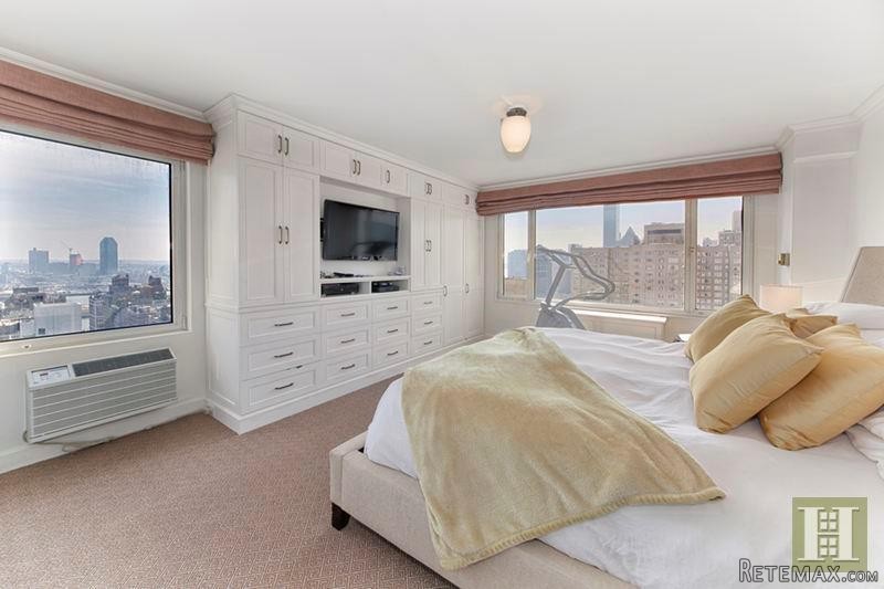 4 bedroom Apartment For Sale: 303 EAST.. - 2
