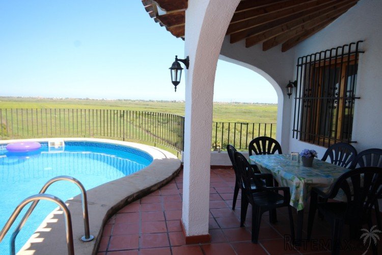 Charming villa with private pool and open views over the.. - 3