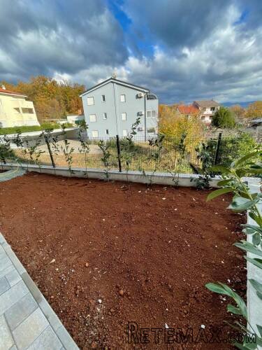 Prekrasan apartman u novogradnji s vrtom! - 3