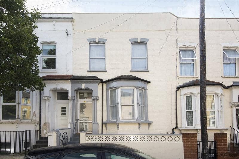 Property - London - For Sale