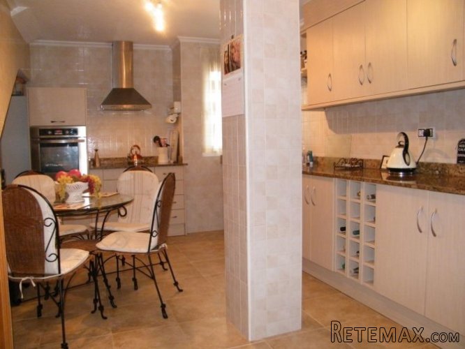 Twenty minutes from the beach! Two bed, two bath penthouse.. - 3