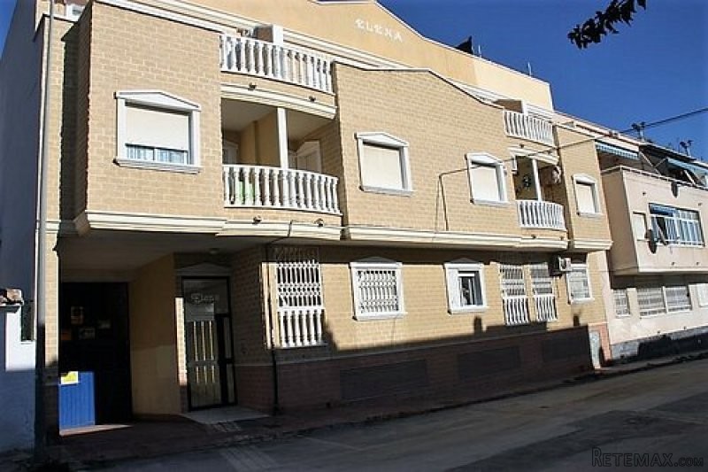 GROUND FLOOR APARTMENT WITH 75M2 TERRACE