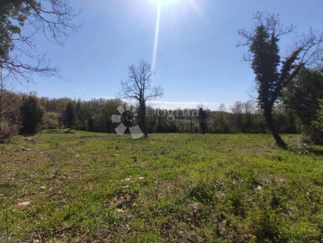 ODLIČNO ZEMLJIŠTE PRAVILNOG OBLIKA, POGLED NA MORE