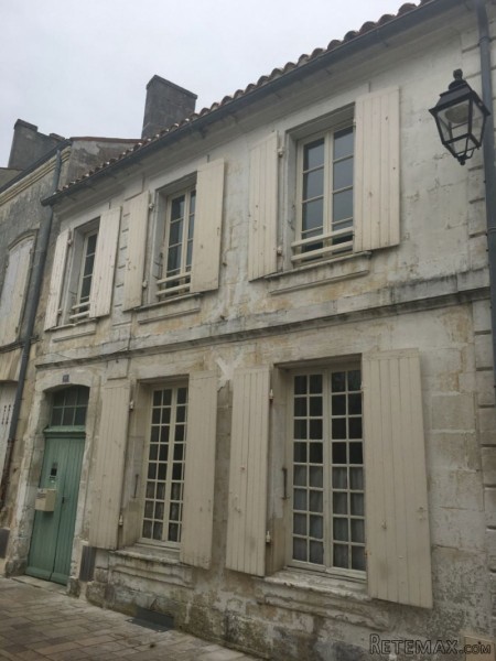 2 Bedroom Stone House In Need Of..