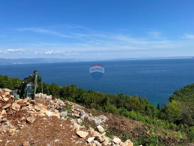 Opatija - Medveja - građevinski teren - blizina mora