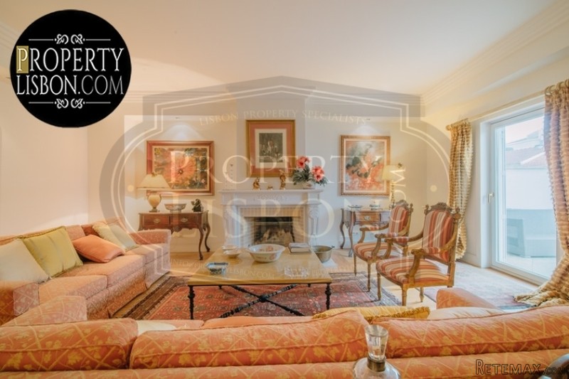 Luxury finishes T7+3 Lisbon Apartment..