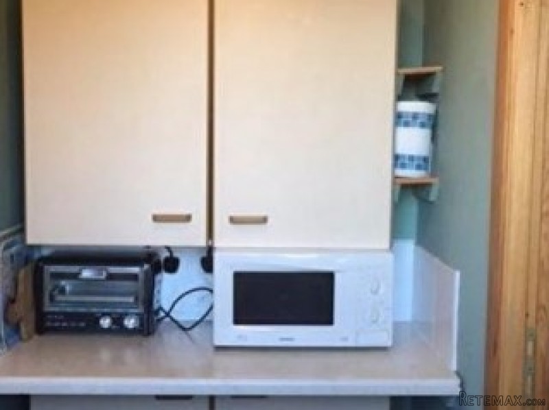 Detached bungalow requiring modernising.. - 2