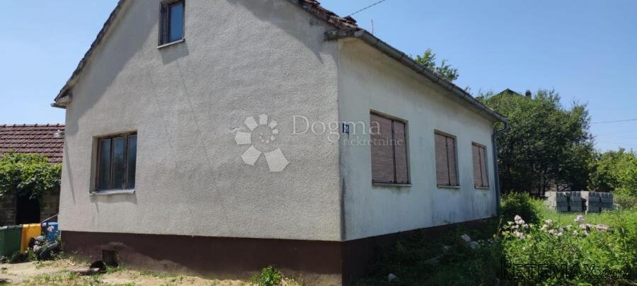 KLOŠTAR IVANIČ - KUĆA ZA POTPUNU RENOVACIJU ILI RUŠENJE