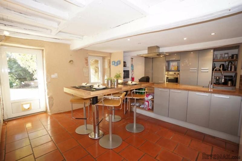 4 Bedroom Country House For Sale - 2