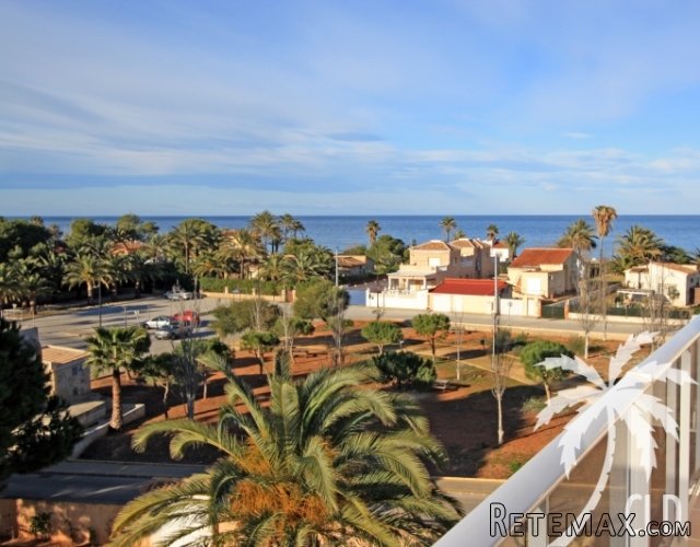 Wonderful duplexpenthouse for sale situated a few meters..