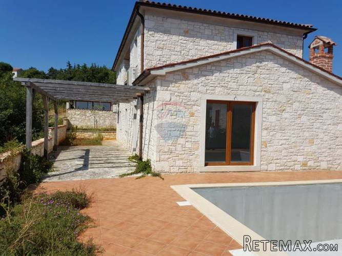 Vila s bazenom - 4