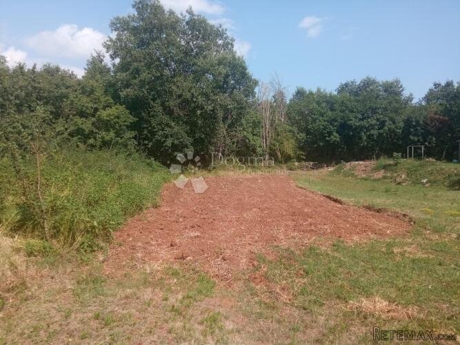 Građevinsko zemljište u okolici Žminja - 2