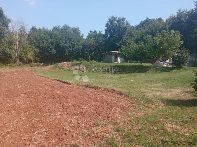 Građevinsko zemljište u okolici Žminja - 3