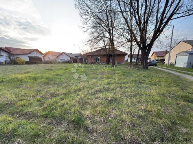 Ivanić-Grad – građevinsko 654 m² | Lidl i centar pješice - 3