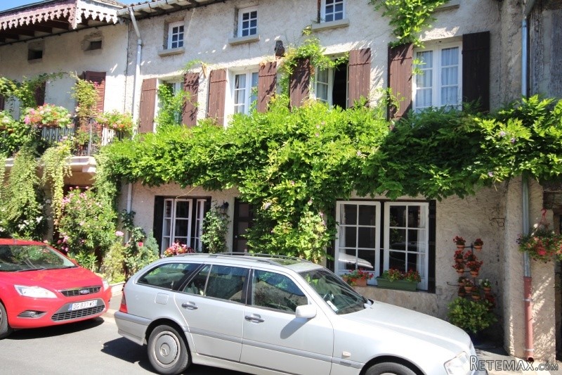 Rarely available, large 4 bedroomed, 3..